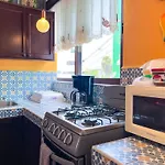 Cande\'S Apartments