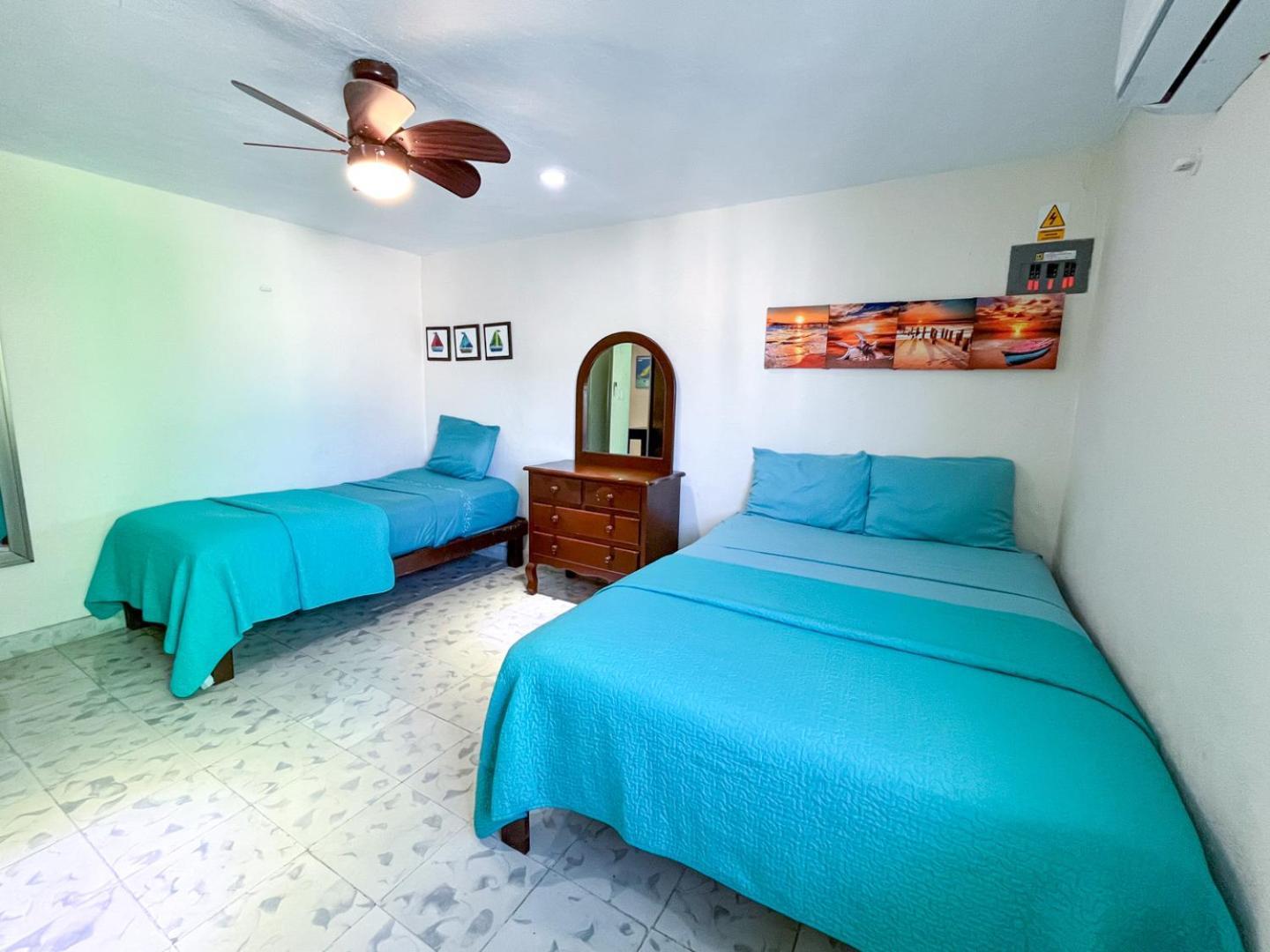 Cande's * Isla Mujeres